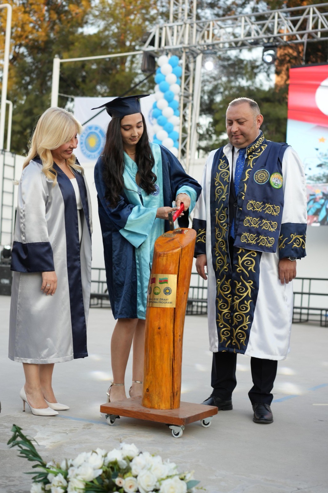 ADAU tələbələri Ege Universitetindən birinciliklə məzun olublar - FOTOLAR